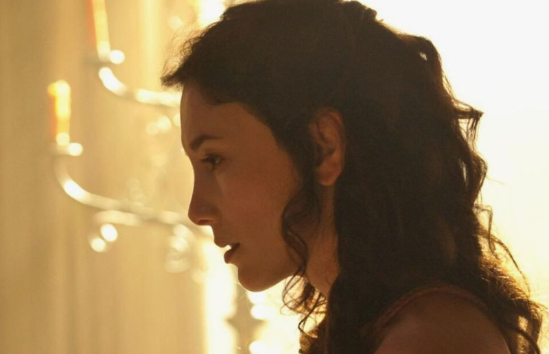 Eski cinsel içerikli yetişkin film yıldızı Sibel Kekilli'den cesur poz. Kırmızı iç gösteren bir bluzuyla göğüs dekoltesi ortaya çıktı. Hayranları şaşırdı - Resim: 8
