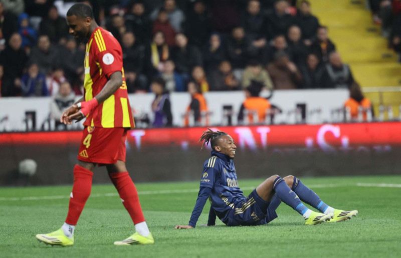 Fenerbahçe’ye yıldız futbolcudan kötü haber! Ameliyat olursa sezonu kapatacak - Resim: 4