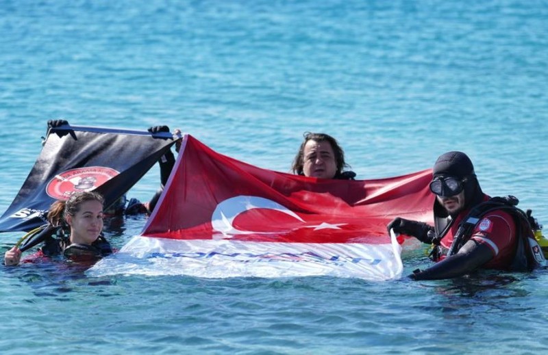 Antalya'da 100'lercesi teker teker poşetlere yerleştirildikten sonra 100'lercesi aynı yere gönderilecek. Büyük temizlik yapıldı - Resim: 3