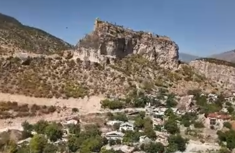 Artvin’in Ardanuç ilçesinde dron kamerası gökyüzünde süzülen canlıyı görüntüledi - Resim: 1