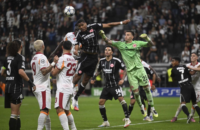 Galatasaray’ın Avrupa karnesi Buruk! O istatistik şaşkına çevirdi! Taraftarlar bu tabloya inanamıyor - Resim: 7