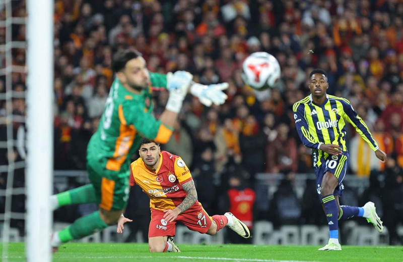 Fenerbahçe, Galatasaray’a nefes aldırmadı! Meğerse Tedesco bu talimatı vermiş - Resim: 3