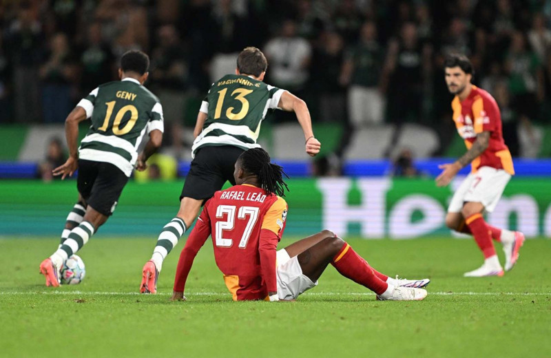 Galatasaraylı Rafael Leao'ya Sporting maçında şok tepki! Islıklanmasının nedeni ortaya çıktı! - Resim: 3