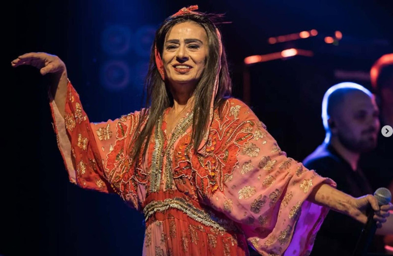 Yıldız Tilbe’den hayranlarını üzen haber! Hastalığını ilk kez açıkladı: “Doktor mikrofon tutmamı bile yasakladı” - Resim: 6