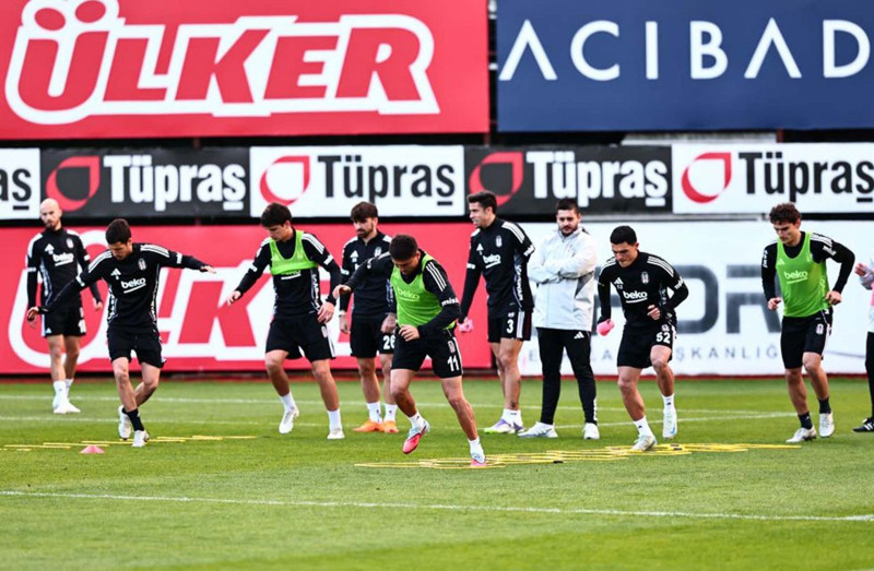 Beşiktaş’ta şok sakatlık! Resmen açıkladı! 25-30 gün takımdan uzak kalacak - Resim: 1