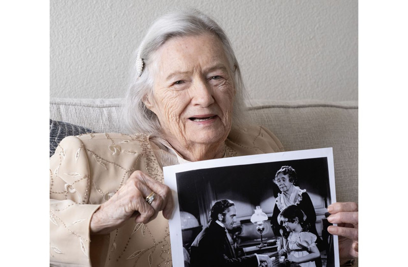 Ünlü oyuncudan acı haber! Hayatını kaybetti - Resim: 2