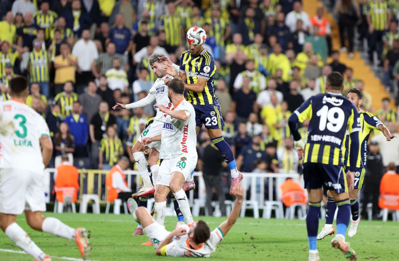 Fenerbahçe’de şok ayrılık! Kararını verdi! 24 milyon euroluk yıldız devre arası gidiyor! - Resim: 4