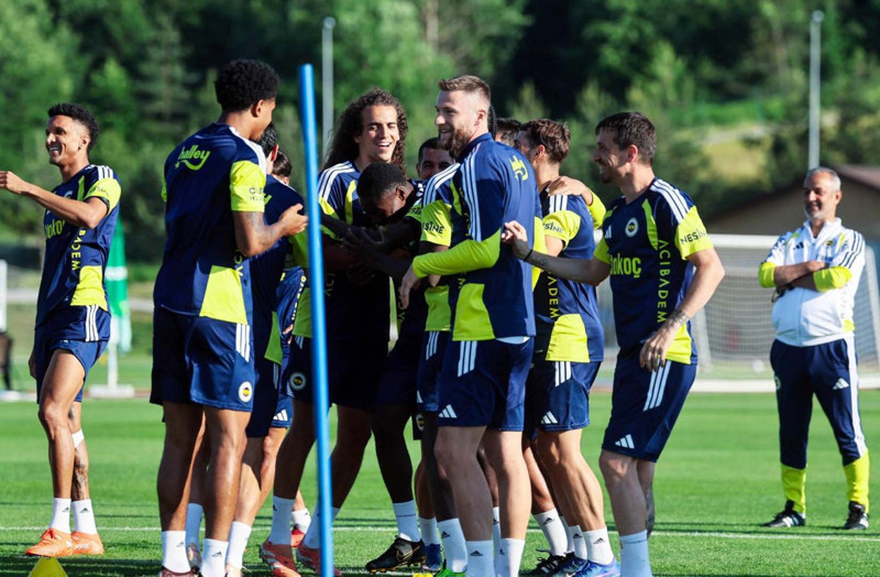 Fenerbahçe’nin 36 kişilik kamp kadrosu belli oldu! Sürpriz karar duyuruldu! Yeni transfer İstanbul’da bırakıldı! - Resim: 3