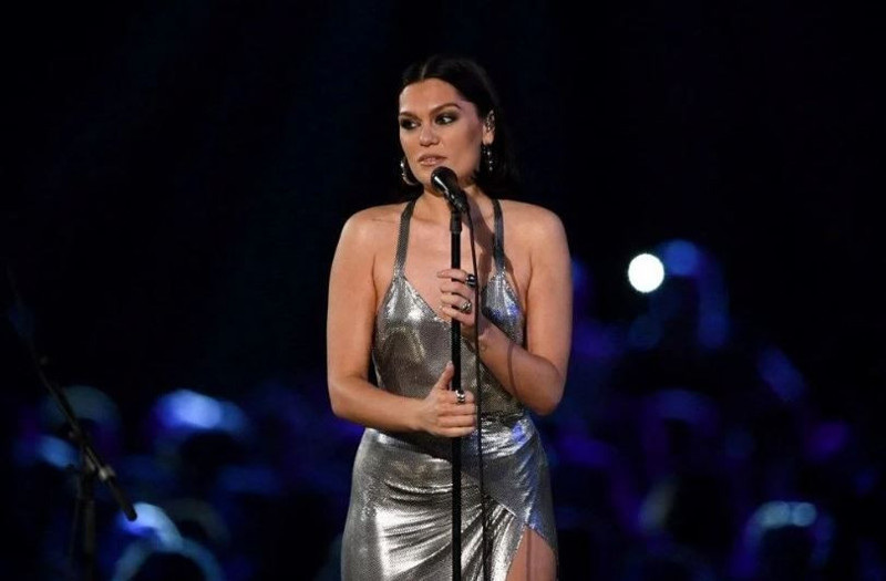 Meme kanserine yakalanmıştı! Ünlü şarkıcıdan haber geldi - Resim: 6