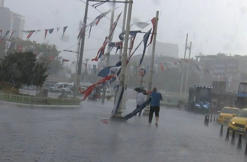 Meteoroloji tarih vererek uyardı! Kuvvetli yağış ve fırtına alarmı… İşte o iller - Resim: 7
