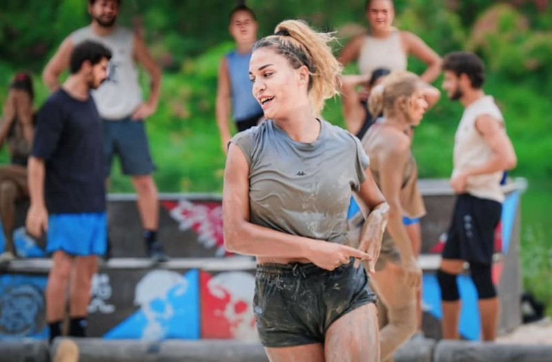 Geçtiğimiz ay boşanmıştı! Survivor Almeda Baylan yeni aşka yelken açtı, sarmaş dolaş pozlarını paylaştı - Resim: 1