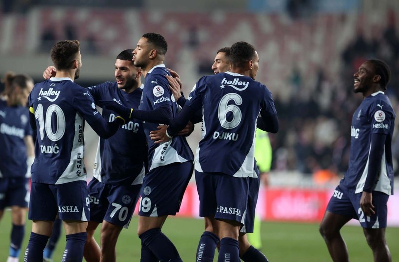 Duayen isim transfer için takım adı verdi! Fenerbahçe’nin 15 milyon euroluk yıldızına talip var! Ali Koç’un kapısını çalabilirler - Resim: 2