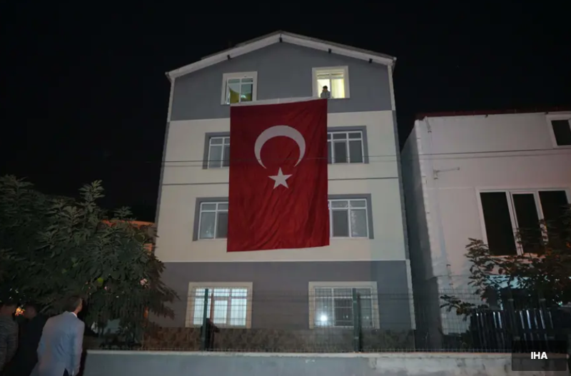 Şehitlerimizin kimlikleri belli oldu: Baba ocaklarına ateş düştü! - Resim: 19