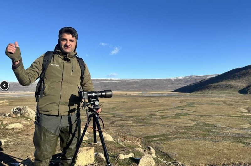 Bitlis'te doğada yürüyüş yapanlar bir anda karşılarında fark etti. Yerden adeta toprak fışkırıyordu. 5 değil 10 değil dakikalarca sürdü - Resim: 5