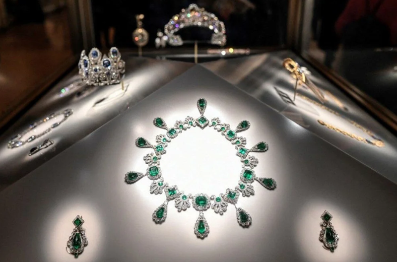 Paris’te tarihe geçen soygun! Louvre Müzesi'nde güvenlik planı nasıl çöktü? - Resim: 4