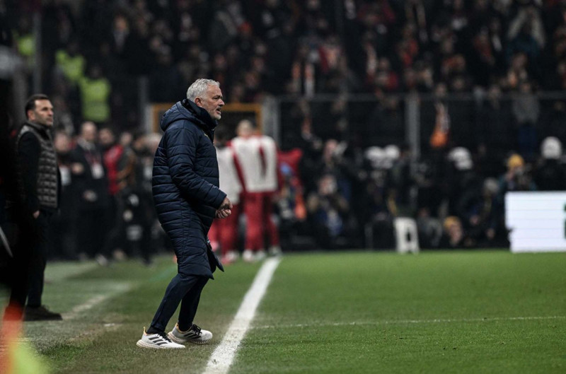 Galatasaray- Fenerbahçe derbisinin faturası ağır oldu! Dünya Mourinho’ya verilen cezayı konuşuyor! “Ağır bir ceza aldı” - Resim: 10