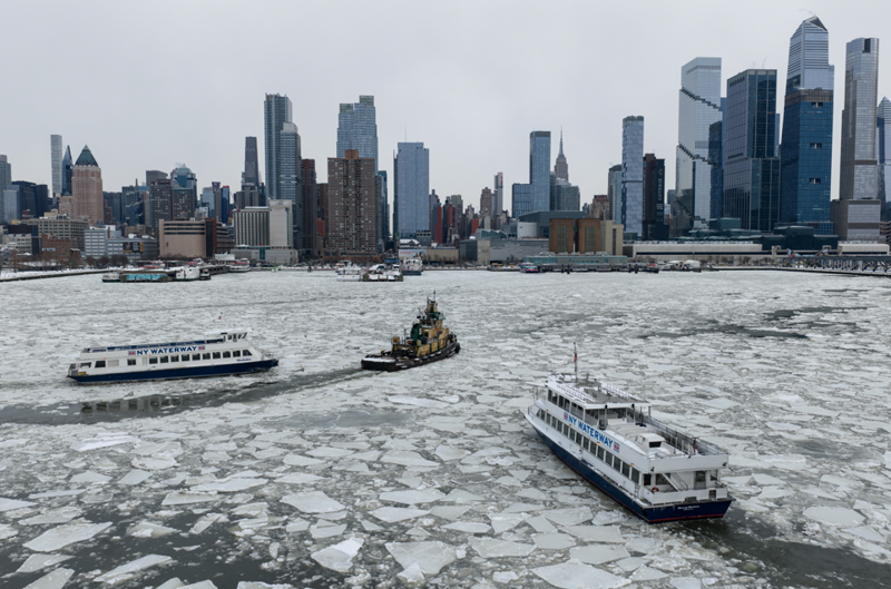 New York'ta dondurucu soğuklar can aldı! 13 kişi hayatını kaybetti - Resim: 4