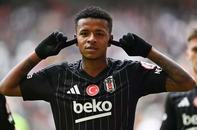 Transferi için 5.6 milyon euro ödemişti! Solskjaer’den Beşiktaşlıları kızdıran hamle! Göztepe maçında 1 saniye süre vermedi - Resim: 7