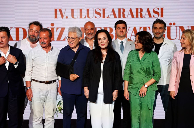 Yeşilçam'ın efsanesi Türkan Şoray'dan sinema itirafı! "Bizi oyuncu olarak görmüyorlardı" - Resim: 2