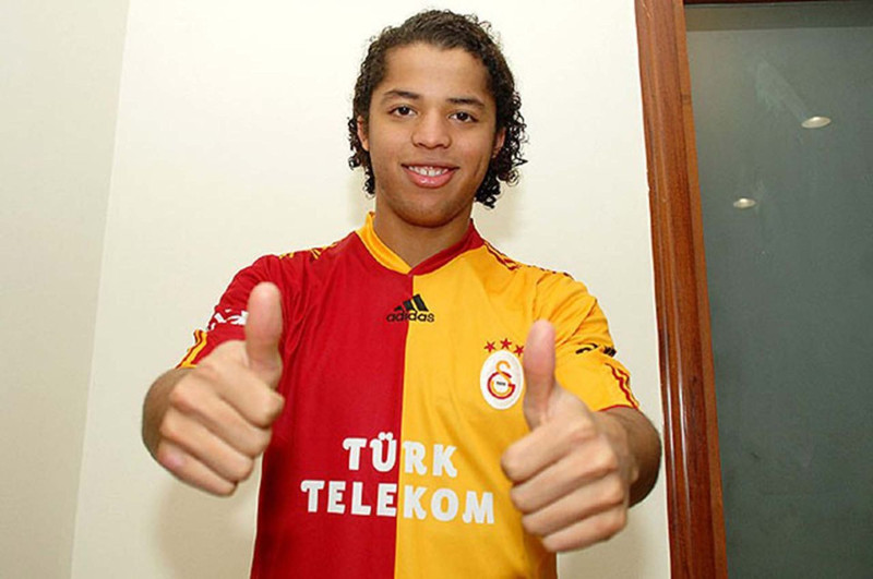 Eski Galatasaraylı yıldız petrol zengini oldu! Kazandığı para dudak uçuklattı - Resim: 1