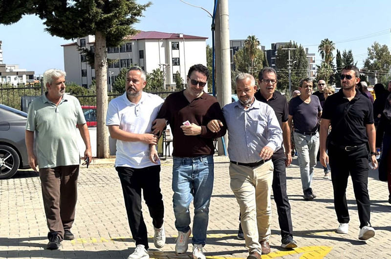 Kızını kaybetmişti! Atilla Taş’ın paylaşımı yürek yaktı: “Hasretim hiç bitmeyecek” - Resim: 2