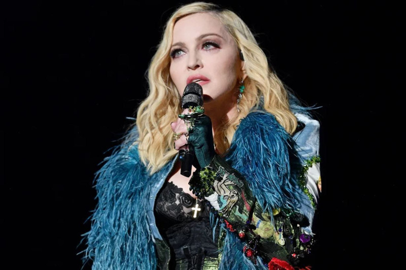 Dünyaca ünlü şarkıcı Madonna'dan tüyler ürperten itiraf! "Ölmüş annemden mesaj geldi" - Resim: 4