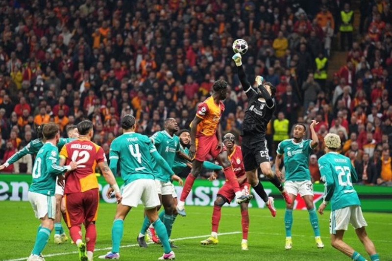 Liverpool- Galatasaray maçı öncesi ilk 11 sızdı! Dünya futbolu şokta - Resim: 14