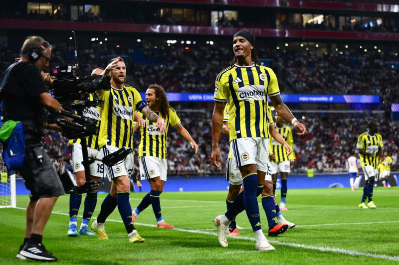 Fenerbahçe’de 15 milyon euroluk ayrılık! Transferi tamamlandı! Yıldız futbolcu Süper Lig ekibine gidiyor - Resim: 3