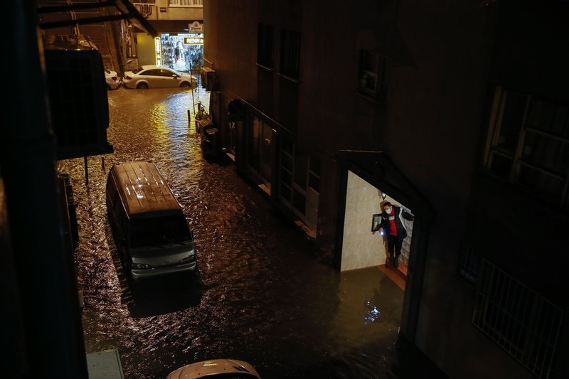 İzmir kabusu yaşıyor!.. Valilik acı haberi verdi! - Resim: 25