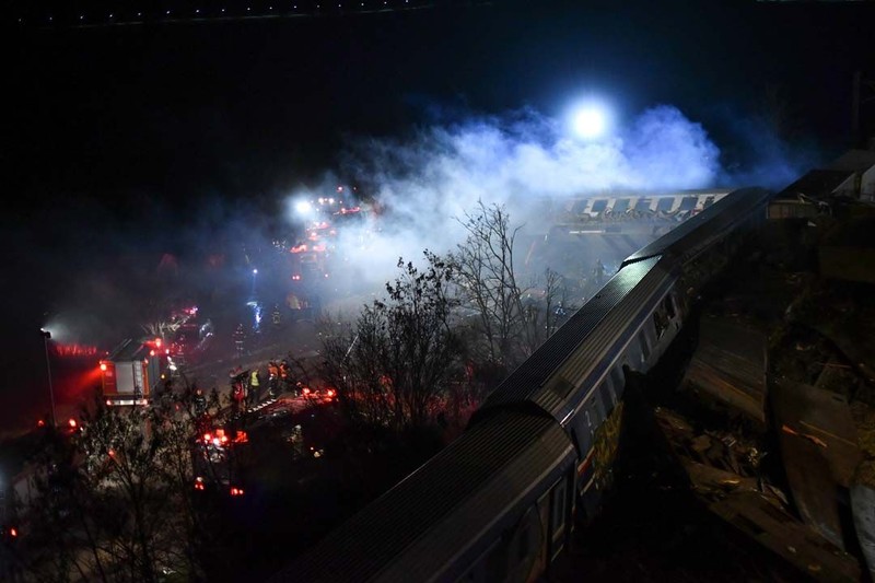 Yunanistan'da kabus gibi gece! İki tren kafa kafaya çarpıştı - Resim: 9