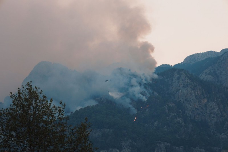 Antalya Kemer’deki orman yangını 4. gününde! Alevlerle mücadele sürüyor - Resim: 7