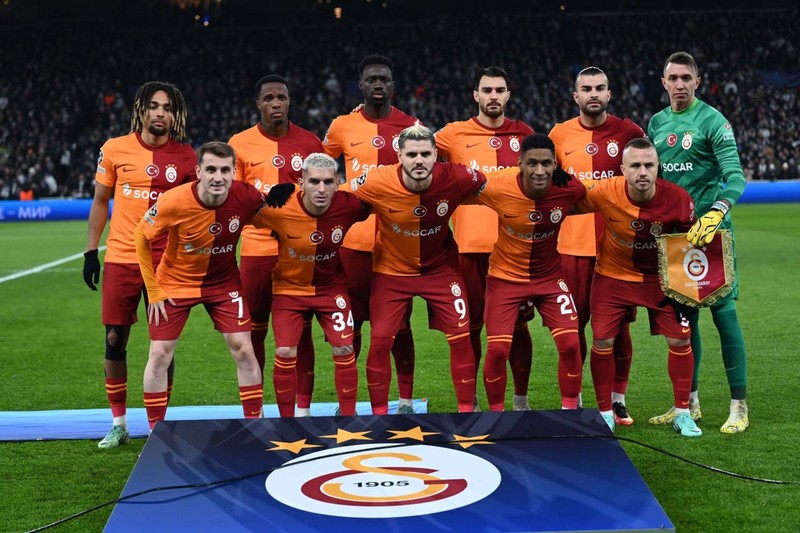 Dünyaca ünlü muhabir transferi duyurdu! Galatasaray’da Luyindama ve Boey’den sonra gidecek 3.futbolcu belli oldu! İşte yıldız futbolcunun yeni takımı - Resim: 1