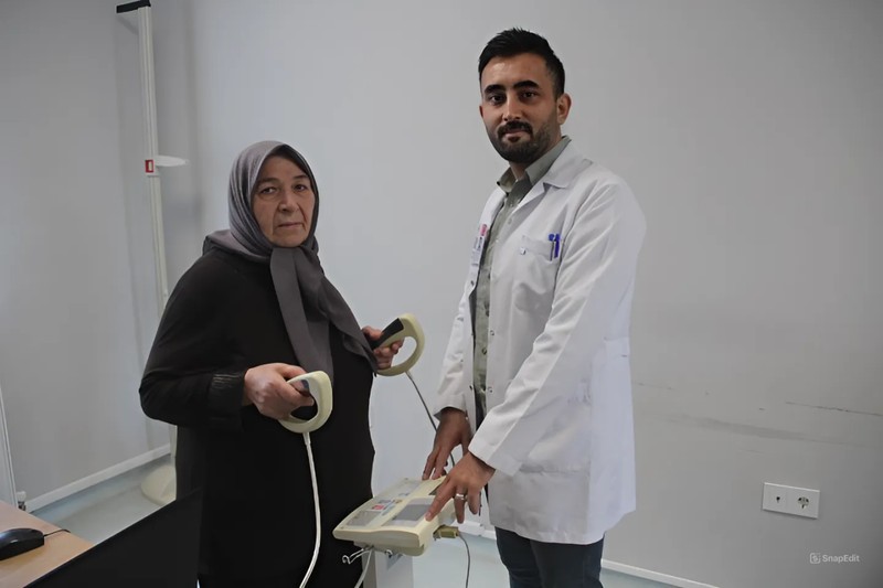 İki arkadaş kafa kafaya verdi! Nefes bile alamıyorlardı! 15 bardak suyla hayatları değişti! - Resim: 3