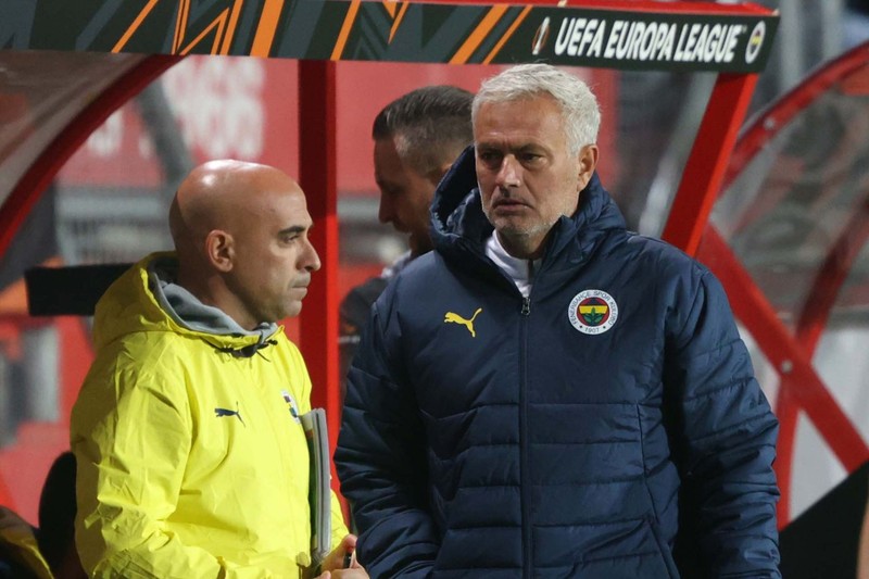 Fenerbahçe’den 9 milyon euroluk operasyon! Mourinho 2 yeni transferin biletini kesti! Devre arası yolcular - Resim: 3