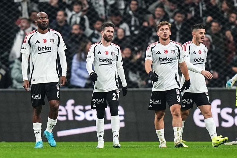 Göztepe yenilgisi Beşiktaş’ta bardağı taşırdı! Yıldız futbolcuyla ipler koptu! Sözleşmesi feshedilebilir - Resim: 2