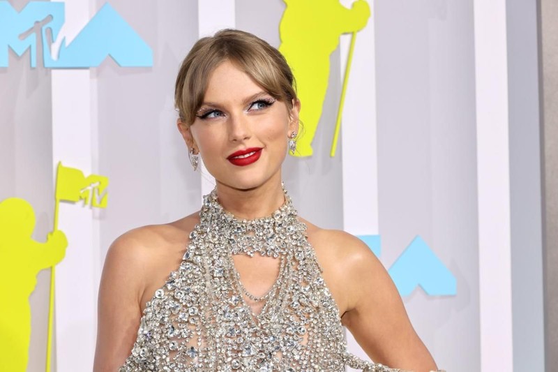 ABD'li şarkıcı Taylor Swift’in 21 aylık turnesinde hasılat rekoru! Kazancı dudak uçuklattı - Resim: 2