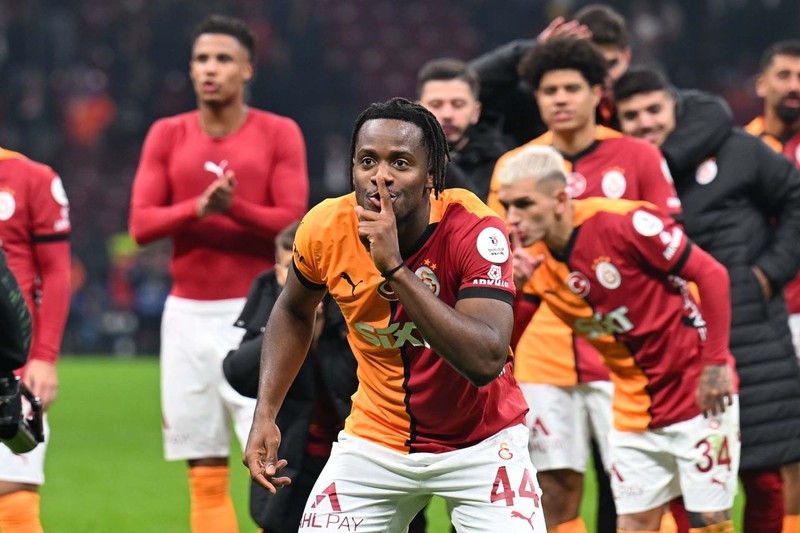 Fransızlar duyurdu! Galatasaraylıları üzecek Osimhen gelişmesi! Transfer için dünya devi harekete geçti - Resim: 1