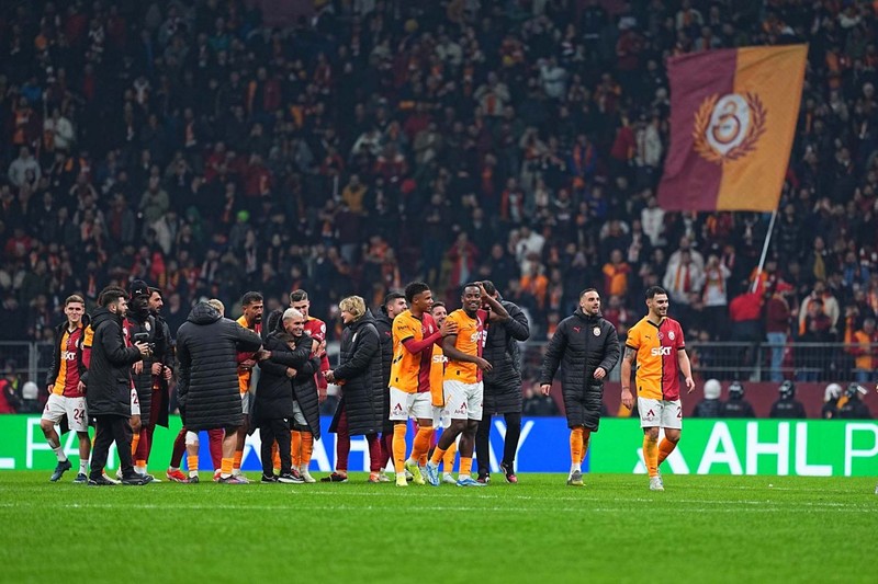 Fransızlar duyurdu! Galatasaraylıları üzecek Osimhen gelişmesi! Transfer için dünya devi harekete geçti - Resim: 3