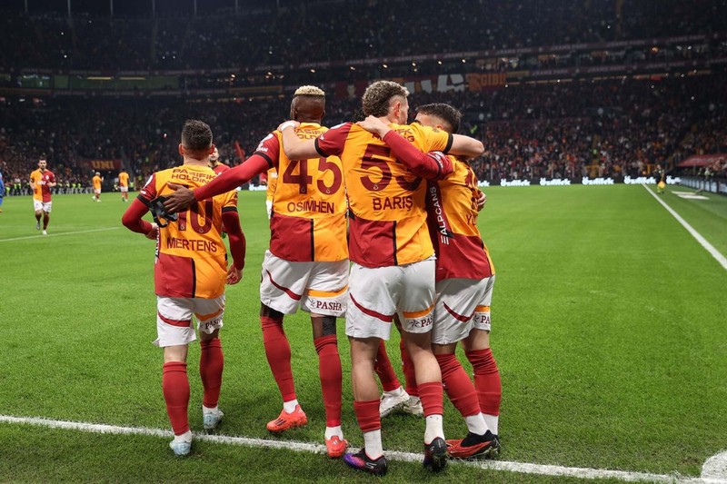 Galatasaray devre arası kaç transfer yapacak? Ümit Karan, tv100’de sayı verdi: “Böyle bir duyum aldım” - Resim: 1