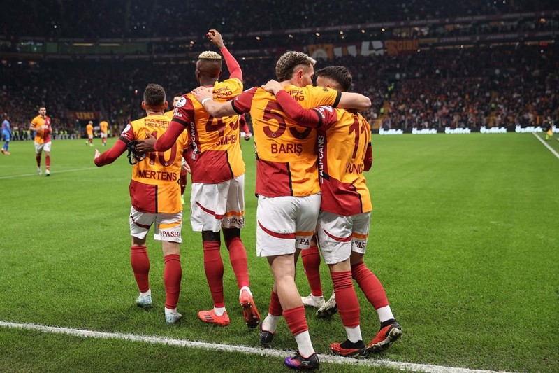 Galatasaray devre arası kaç transfer yapacak? Ümit Karan, tv100’de sayı verdi: “Böyle bir duyum aldım” - Resim: 2