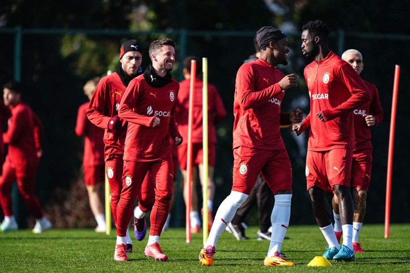 Ve transfer hayırlı olsun! Galatasaray’dan Fenerbahçe’ye 6 milyon euroluk transfer çalımı! 20 maçta 16 gole katkı yapan yıldız geliyor - Resim: 3