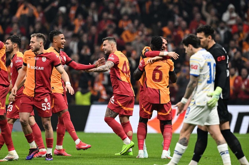 Galatasaray’da büyük sorun! Dinamo Kiev maçında yine hortladı! Okan Buruk çare arıyor - Resim: 3