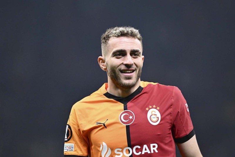 Galatasaray’dan radikal karar! Yıldız futbolcunun transferine izin yok! Dursun Özbek, 25 milyon euroyu elinin tersiyle itti! - Resim: 5