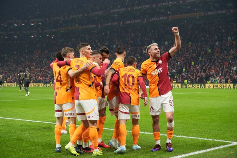 Galatasaray’a yeni sağ bek adayı! Oklar İtalya’ya döndü! 8 milyon euroluk isimle görüşülüyor - Resim: 3