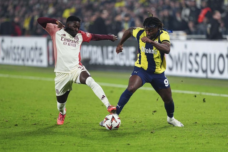 Transfer tamamlandı! Fenerbahçe’den gidecek 5.futbolcu belli oldu! 4 milyon euro cepte kalacak, 2 milyon euro kasaya girecek - Resim: 4