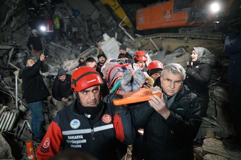 Ünlü isimler asrın felaketinde hayatını kaybedenleri andı! "Unutmadık, unutmayacağız" - Resim: 1