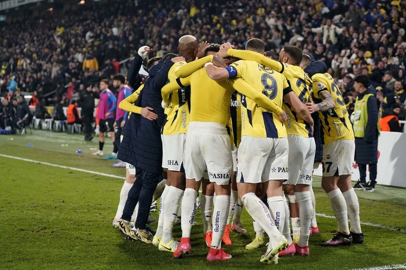 Fenerbahçe -Rizespor maçında Ghezzal’a kırmızı kart göstermişti! MHK Başkanı Ferhat Gündoğdu’dan hakem Burak Pakkan’a olay sözler! - Resim: 3