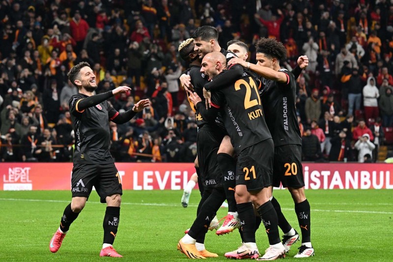 Galatasaray’ın 5.transferi hayırlı olsun! Yeni yıldızın uçağı İstanbul’a geliyor! Kasadan 8 milyon euro para çıkacak - Resim: 3