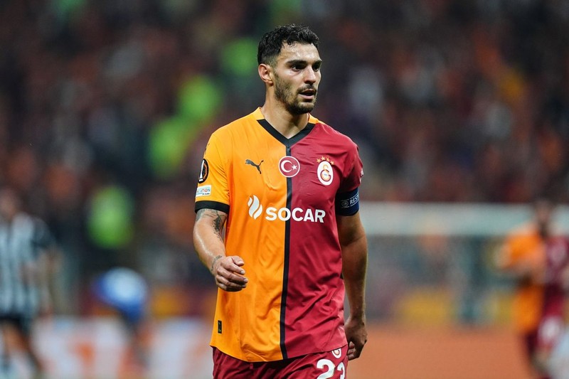 Galatasaray, Avrupa Ligi’nde dejavu oldu! Yine Kaan Ayhan yine kırmızı kırmızı kart! Bir yıl sonra aynı kaderi yaşattı, o detay şaşkına çevirdi - Resim: 7