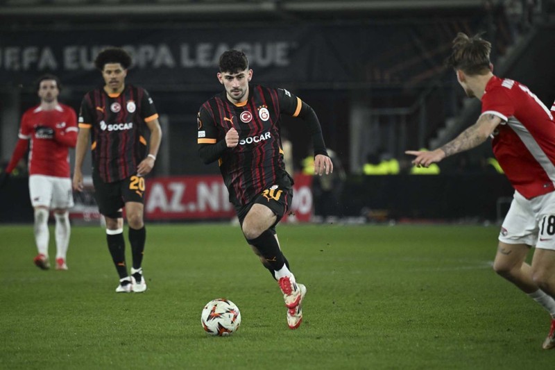 Galatasaray’ın AZ Alkmaar yenilgisi manşetlerde! Hollanda basınından olay ifadeler - Resim: 2